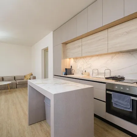 Crystal Luxe 2-bedroom * Φιλιππούπολη