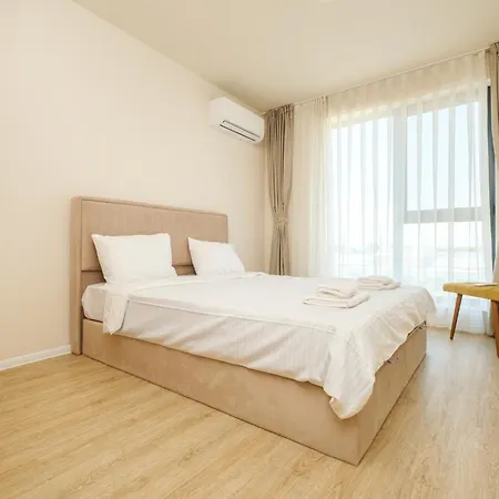 Crystal Luxe 2-bedroom Φιλιππούπολη