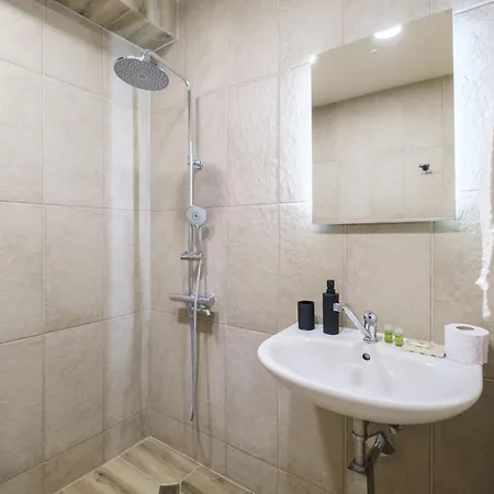 Crystal Luxe 2-bedroom شقة